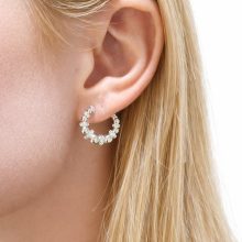 Ezüst csavart fülbevaló kövekkel és vésett bogyókkal – 4,2 g